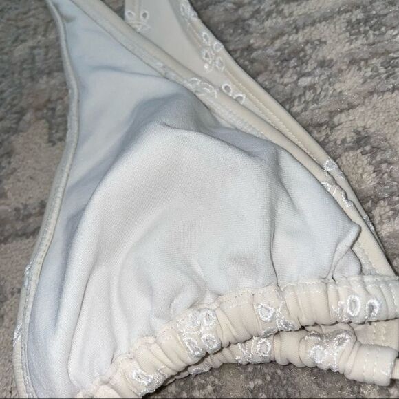 🏷️ 5 for $25 - OLD Navy Embroidered Bikini - Picture 8 of 9